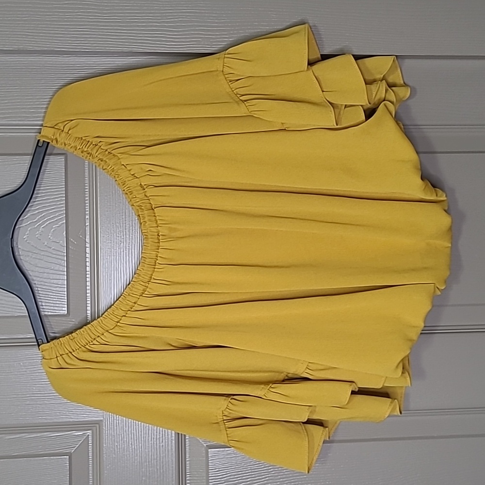 EeSome On or off sholder peasant boho top size medium